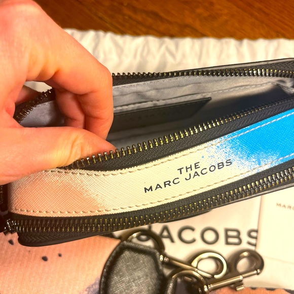 ✨LOW START ✨NWT Marc Jacob’s Snapshot Spray Paint Crossbody bag. Multicolor. - Picture 7 of 9